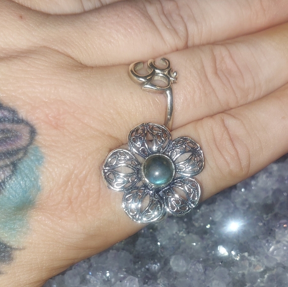 Labradorite Flower Filigree Ring Size 9 - Picture 3 of 7